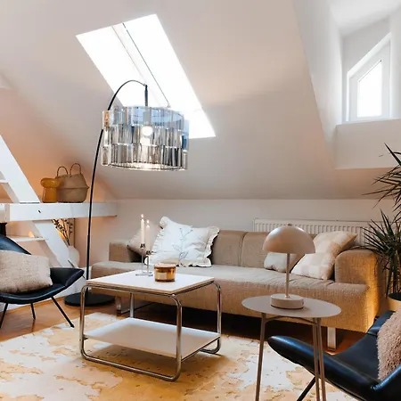 Апартаменты Urban Corner Old Town Heart Renovated